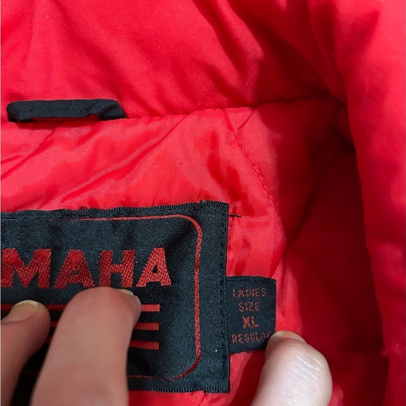 Vtg Yamaha Snowmobiles Jacket Ladies Sz XL Full Zip Insulated Red  Black - Picture 4 of 13